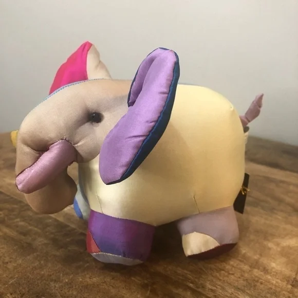 100 % Thai Silk Elephant. Multicolored and in perfect condition. BNWT - Picture 2 of 8
